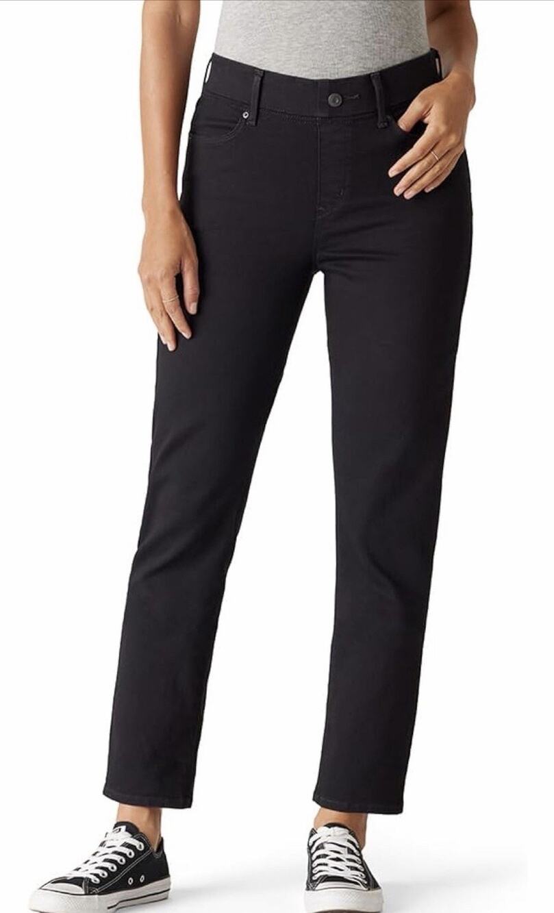 Levi ‘s Signature Gold Women's Totally Shaping Ultimate Ankle Straight Black 25